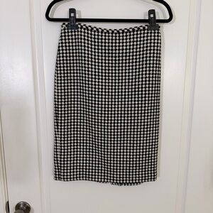 Ann Taylor LOFT Black and White Houndstooth Pencil Skirt